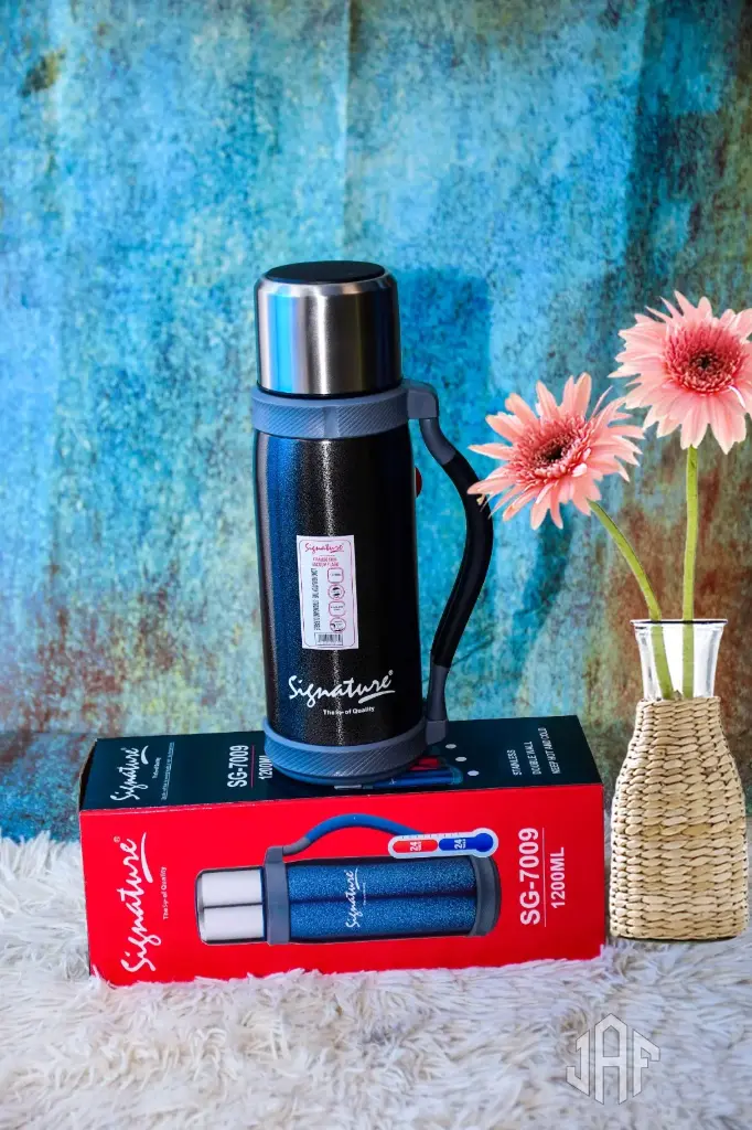 Signature flask, 1.2 lts